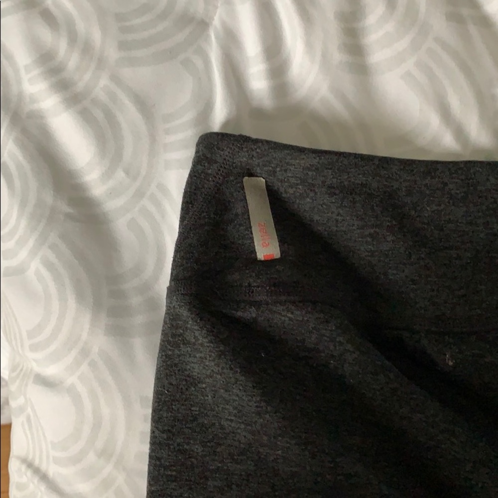 Cropped grey zella leggings